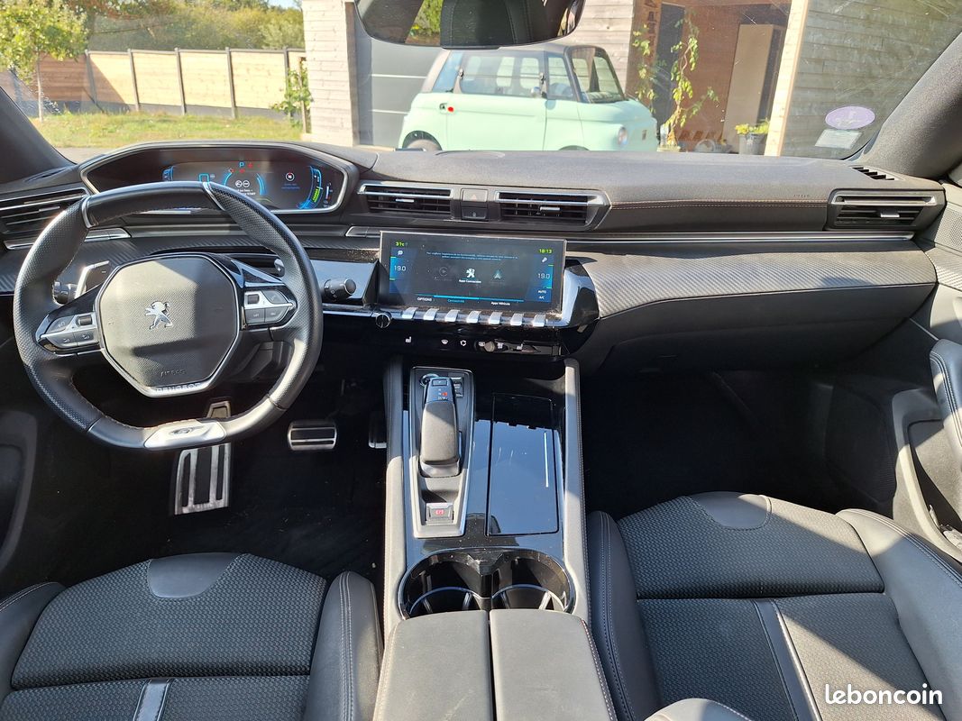 Peugeot 508 SW 1.6 16V Hybrid EAT8 225cv boîte auto (image 3)