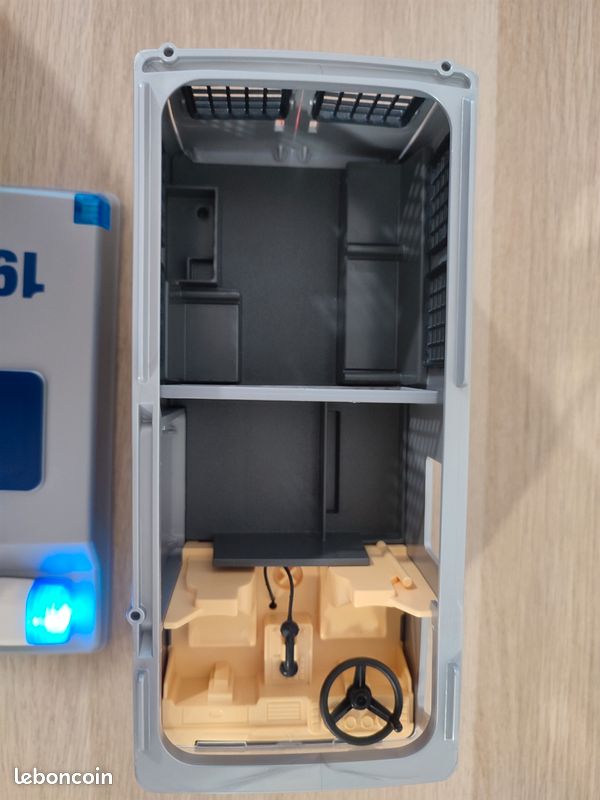 Fourgon police 4023 playmobil (image 15)