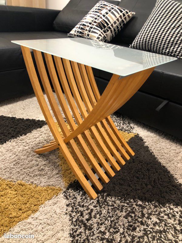 Petite table d’appoint plateau verre (image 1)