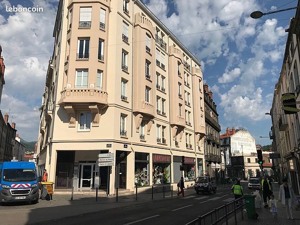 Appartement 4 pièces 157 m² · à Clermont-Ferrand · 157 m² · 1 150 €/mois