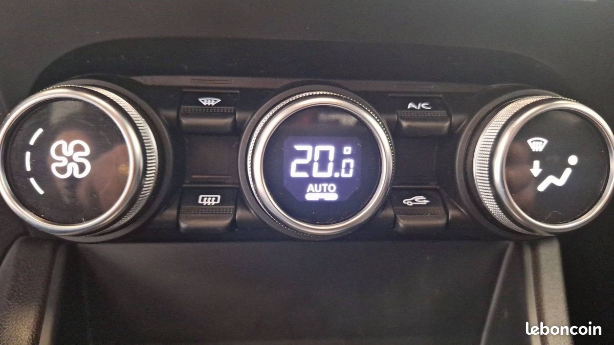 Renault captur tce 160 edc 21 intens (image 26)