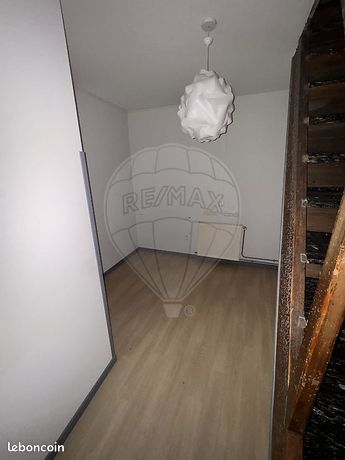 https://img.leboncoin.fr/api/v1/lbcpb1/images/31/8d/8f/318d8fcc946e1af1d2d923247ab7343c96c10590.jpg?rule=ad-image