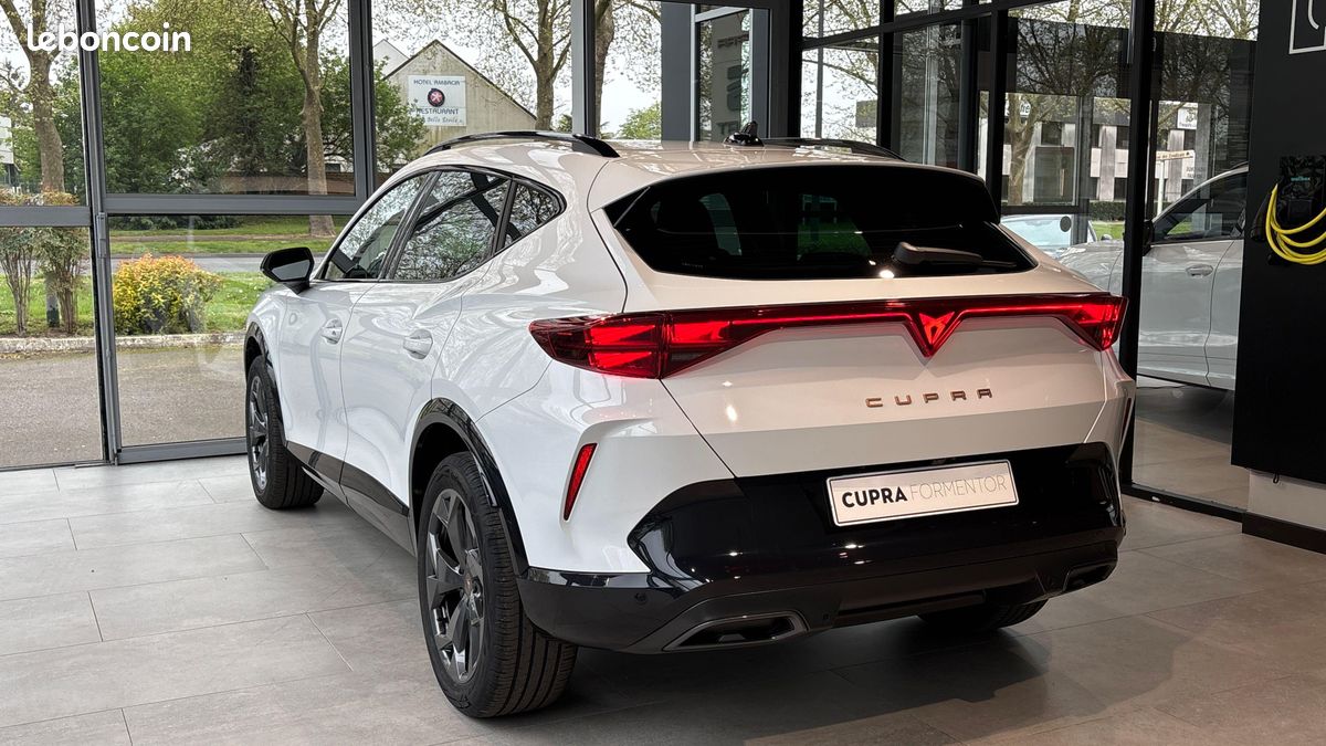 CUPRA Formentor 1.5 eTSI Hybrid 150 ch DSG7 V (image 3)