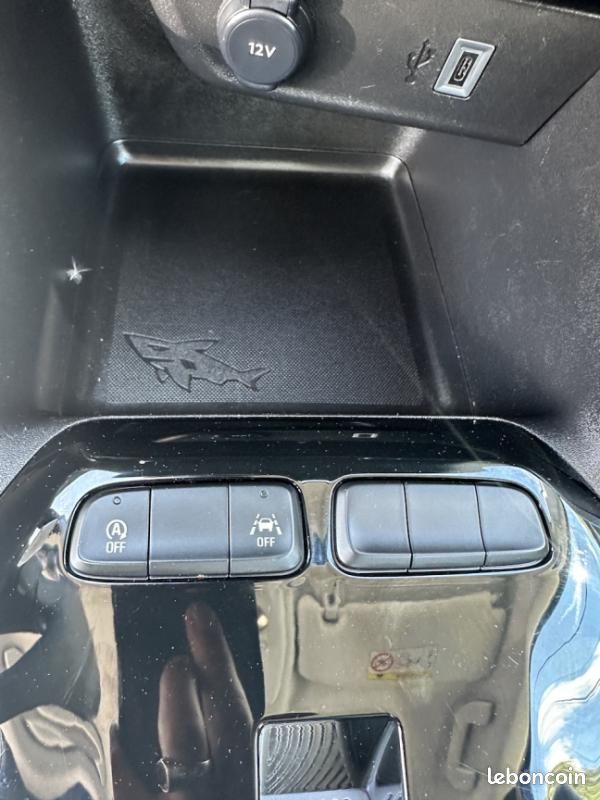Opel Corsa Turbo 100 ch BVA8 Edition { EXPORT ALGERIE 32.000 KM - 11.700e HT } (image 22)