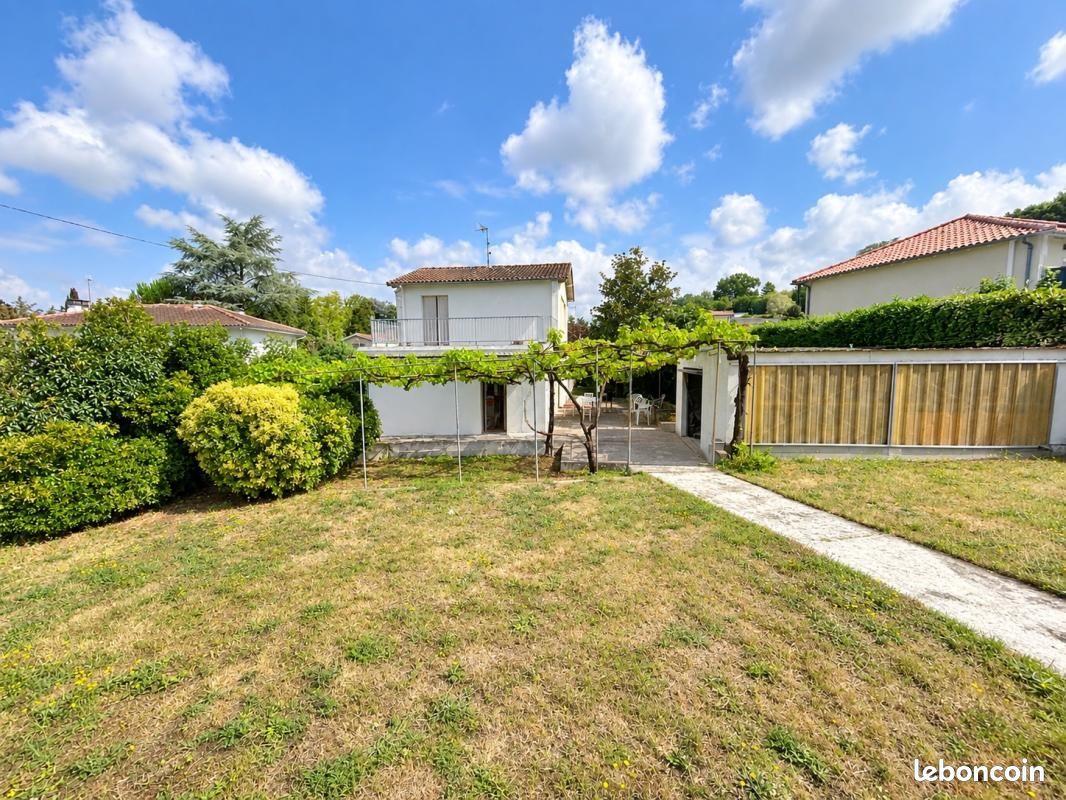 Maison 5 pièces 103 m² · à Bon-Encontre · 103 m² · 127 000 €