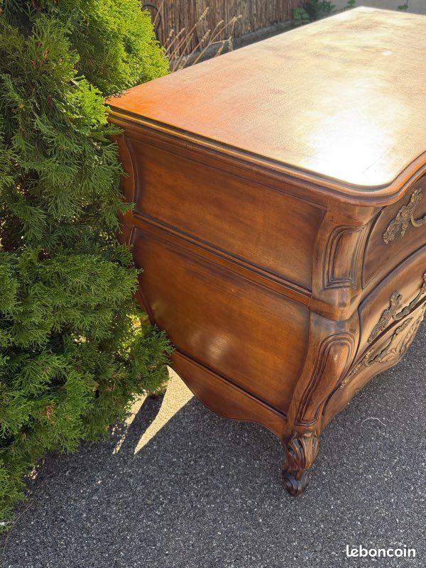 Magnifique commode galbée Commode tombeau bordelaise de style Louis XV. Armengaud (image 6)