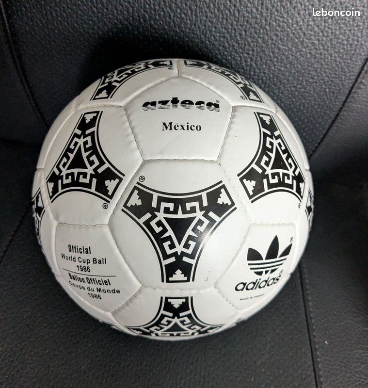 Ballon de football Adidas Azteca FIFA Coupe du Monde Mexique