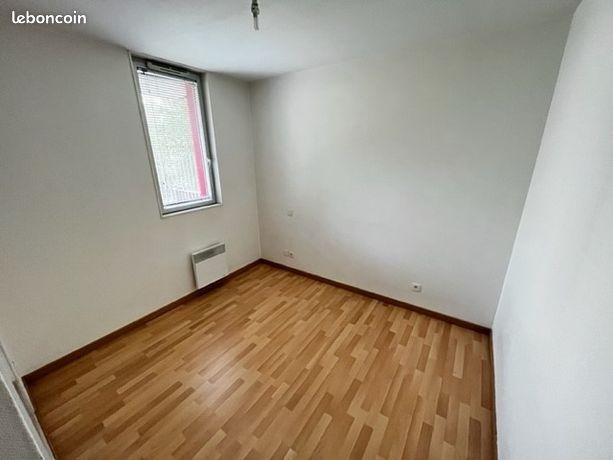 https://img.leboncoin.fr/api/v1/lbcpb1/images/31/91/d5/3191d5af0c364124fdfc3371658388523f4a8eea.jpg?rule=ad-image
