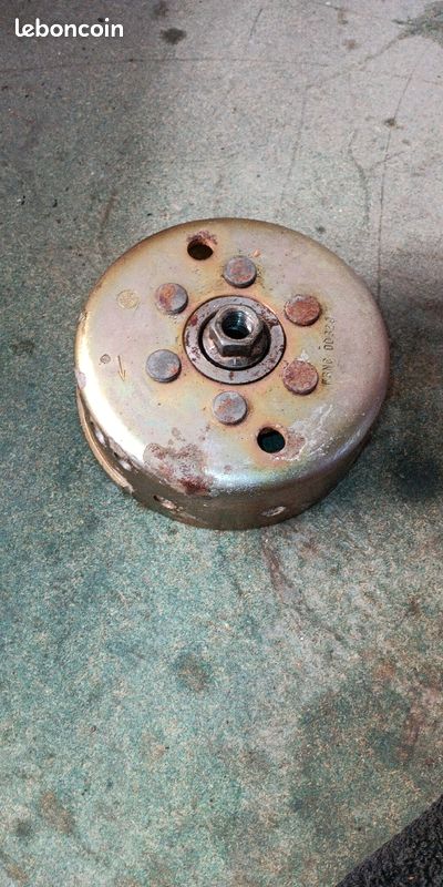 Cloche allumage Yamaha 125 dtr 2006 (image 1)