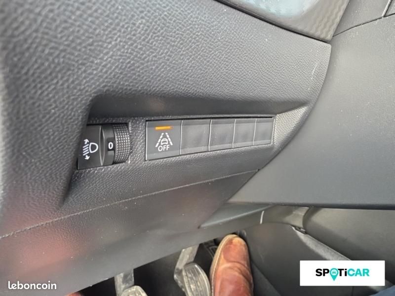 Peugeot 208 1.2 PureTech 75 Active GPS / CAR PLAY (image 21)