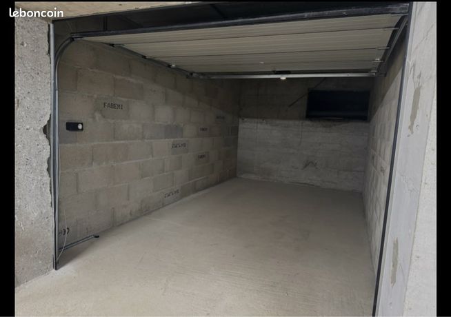 Garage box à louer Marignier