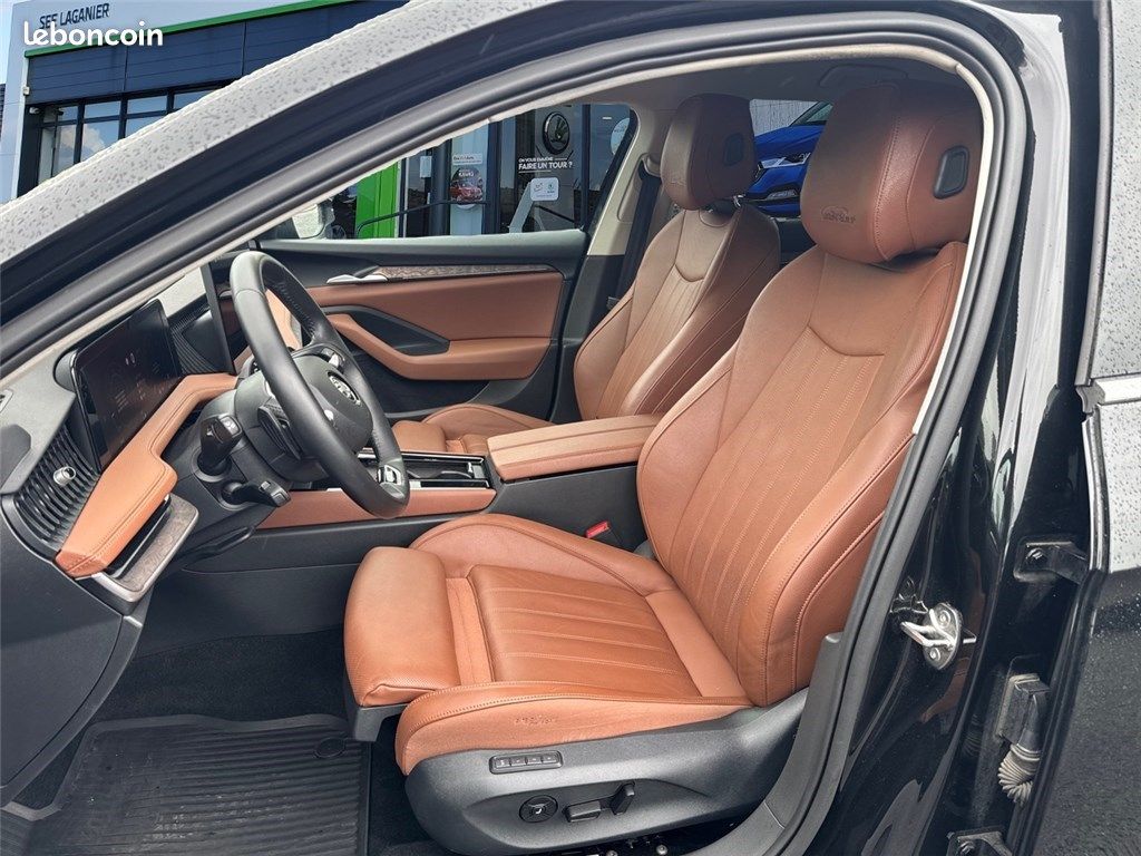 Skoda Superb IV BERLINE 2.0 TDI 150 CH SCR DSG7 Laurin & Klement (image 10)
