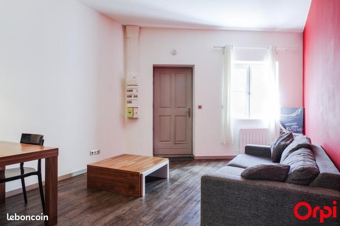 Studio 1 pièce 27 m²