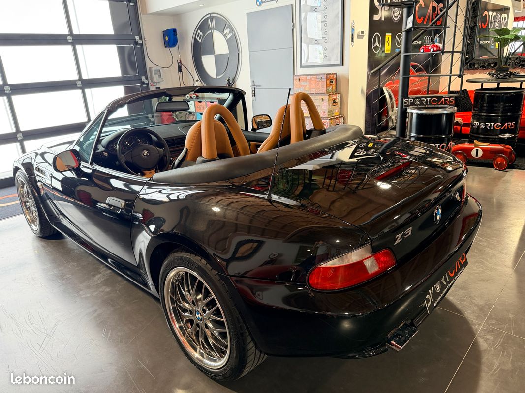 BMW Z3 2.2 6 Cylindres 170cv Phase 2 "INDIVIDUAL" Black-Sapphire / Sièges Sport Cuir Caramel 02/2002 "1ERE MAIN" SEULEMENT 25.000 km "ÉTAT NEUF" *LIVRAISON POSSIBLE (image 5)