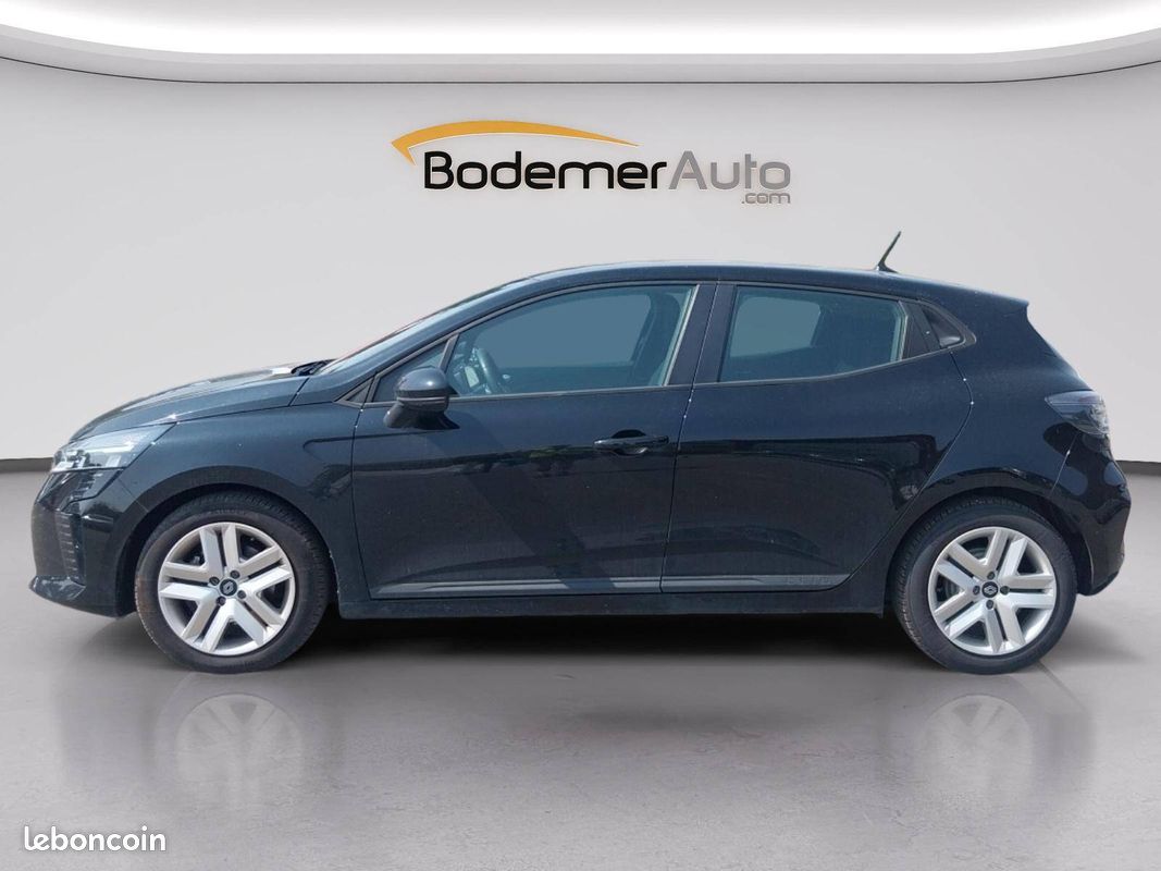 RENAULT Clio E-Tech full hybrid 145 Evolution (image 2)