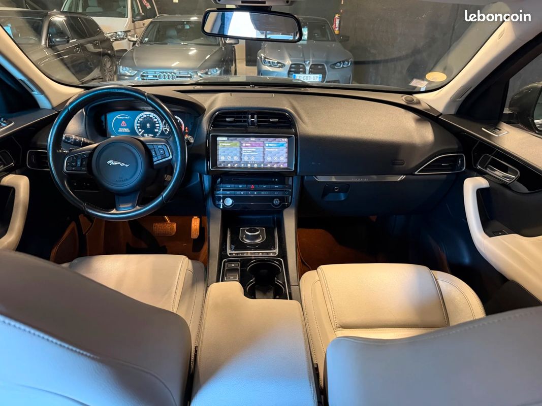 JAGUAR F-PACE V6 3.0 D - 300 ch AWD BVA8 Prestige (image 17)