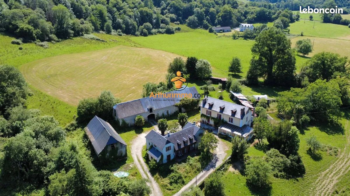 Maison 15 pièces 326 m² · à Saint-Pé-de-Bigorre · 326 m² · 282 000 €