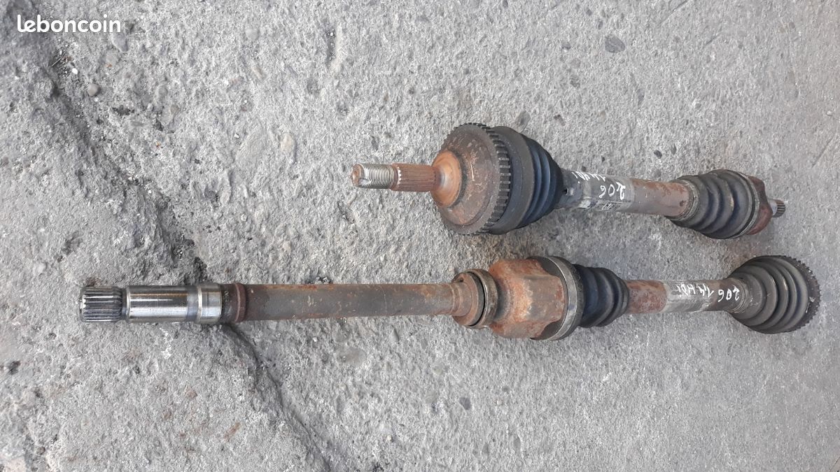 Deux cardan droite et gauche de Peugeot 206 HDI 1,4 L - Équipement auto