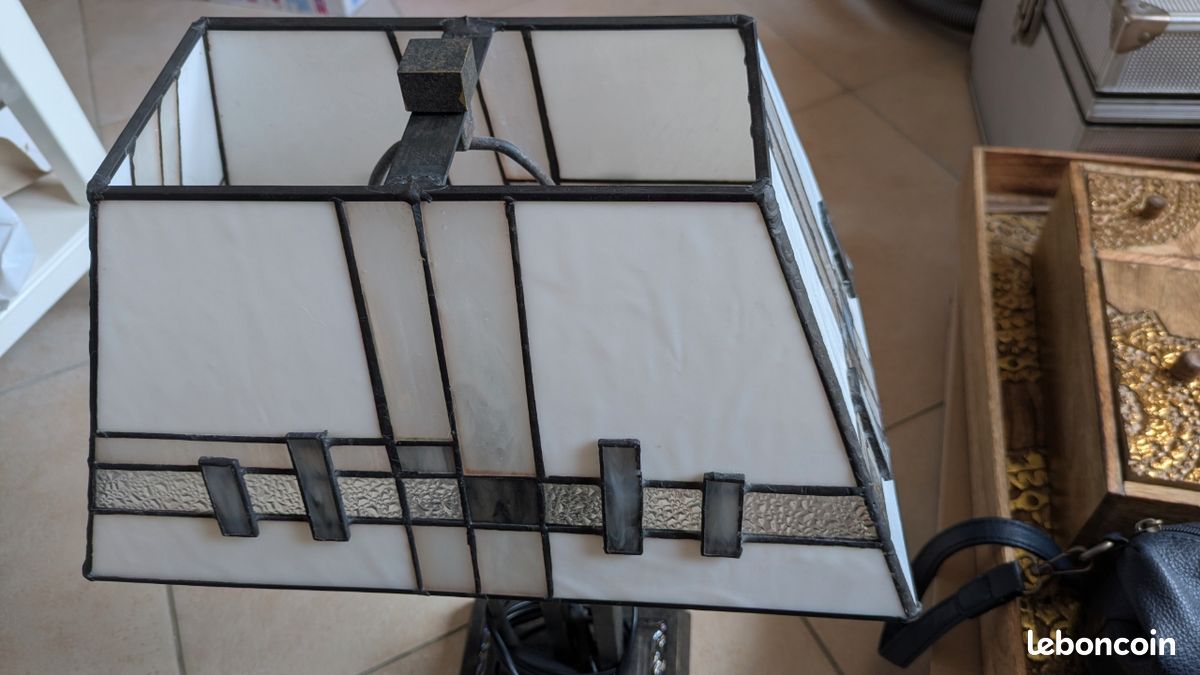 Lampe vitrail Helensburgh collection Museum Selection (image 6)