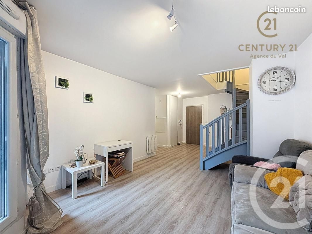 Appartement a louer champs-sur-marne - 4 pièce(s) - 96 m2 - Surfyn