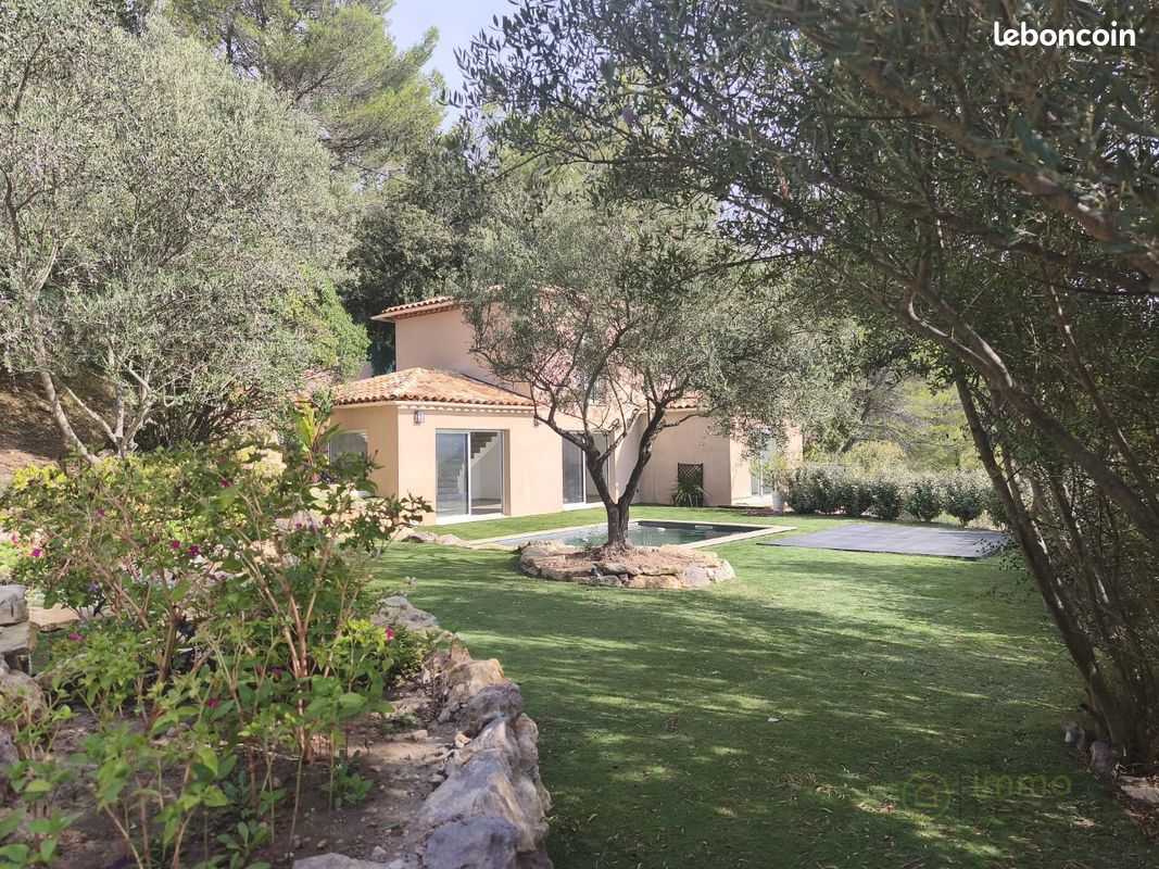 Maison 4 pièces 99 m² · à Carnoules · 99 m² · 560 000 €