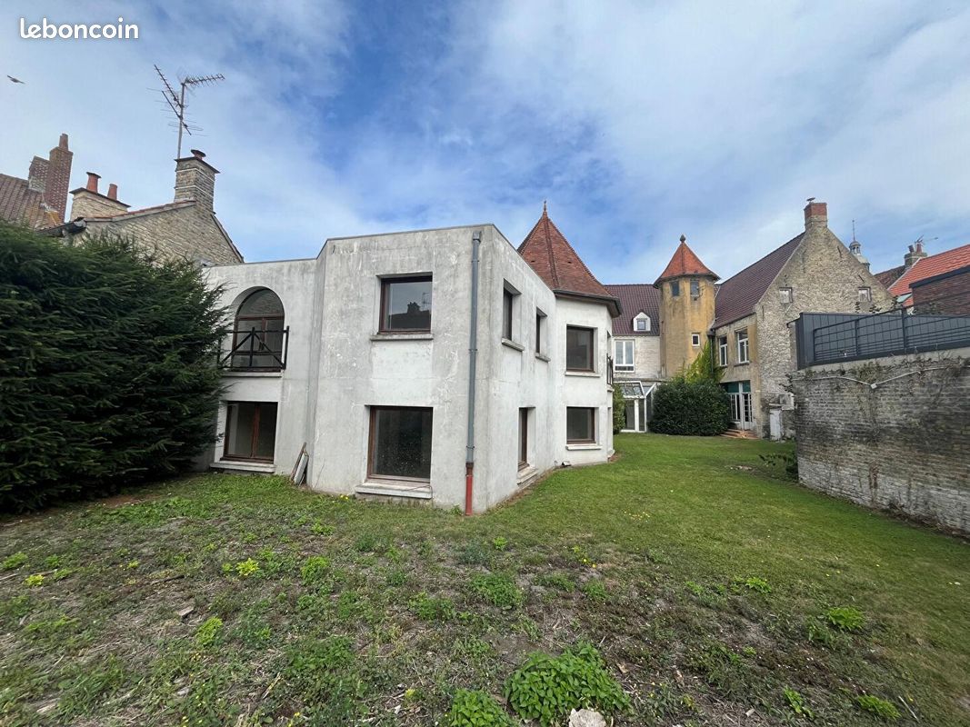 Local commercial 18 pièces 457 m² · à Bourbourg · 457 m² · 710 000 €