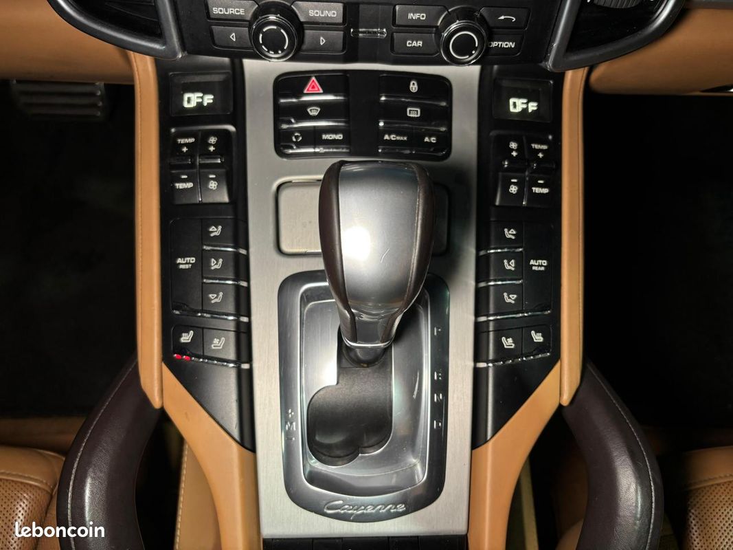 PORSCHE CAYENNE Turbo 4,8i V8 ? 500 ch ? 4 sièges chauffants ? Toit ouvrant (image 30)
