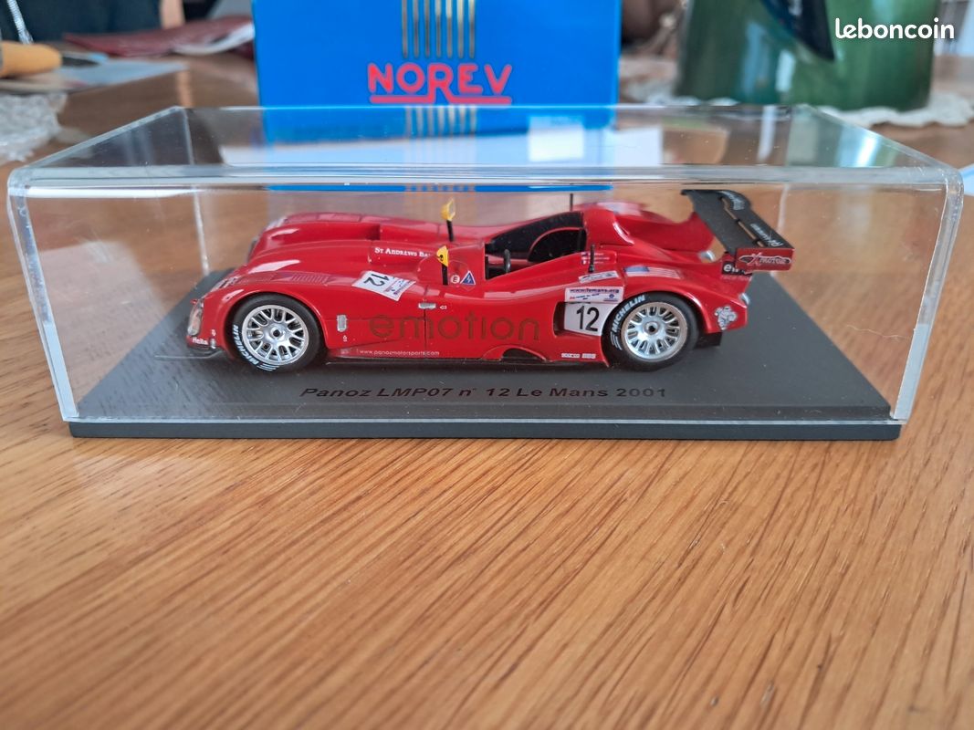 1:43 Spark Panoz Lmp07 #12 24H Le Mans 2001 Red SCPZ02 Model