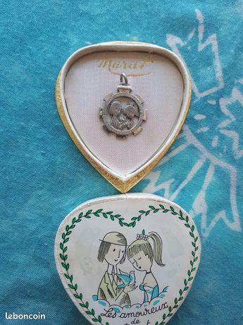 Pendentif "Les Amoureux De Peynet" En Or 18 Carats - Dans Sa Boîte D'origine - Occasion