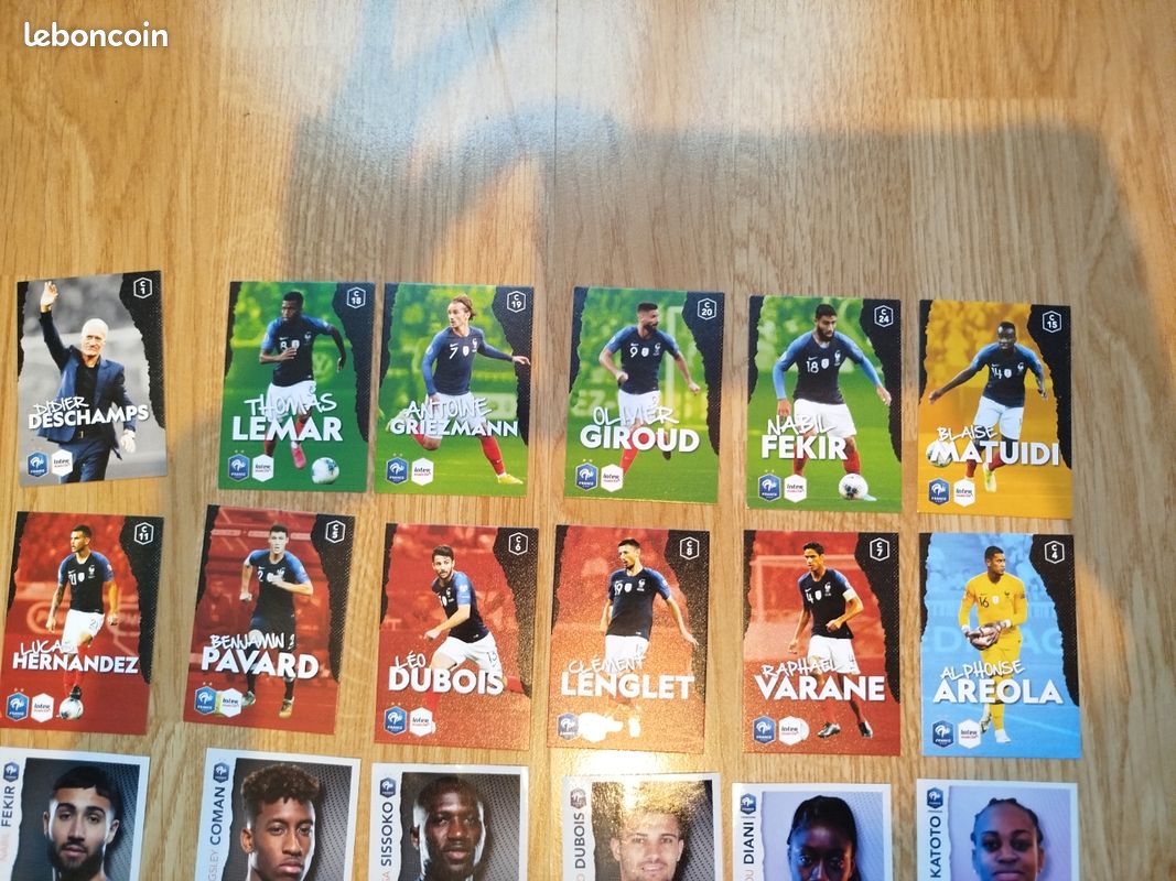 Lot de 17 stickers (dont 5 Or)+ 12 cartes Collection Au plus près des bleus 2020 (FFF x Intermarché) - Collection