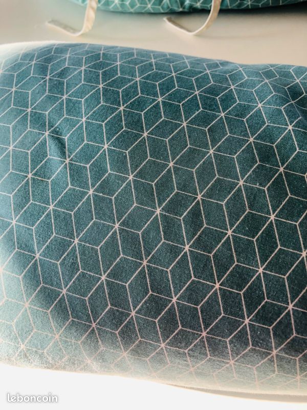 Coussin d’allaitement (image 1)
