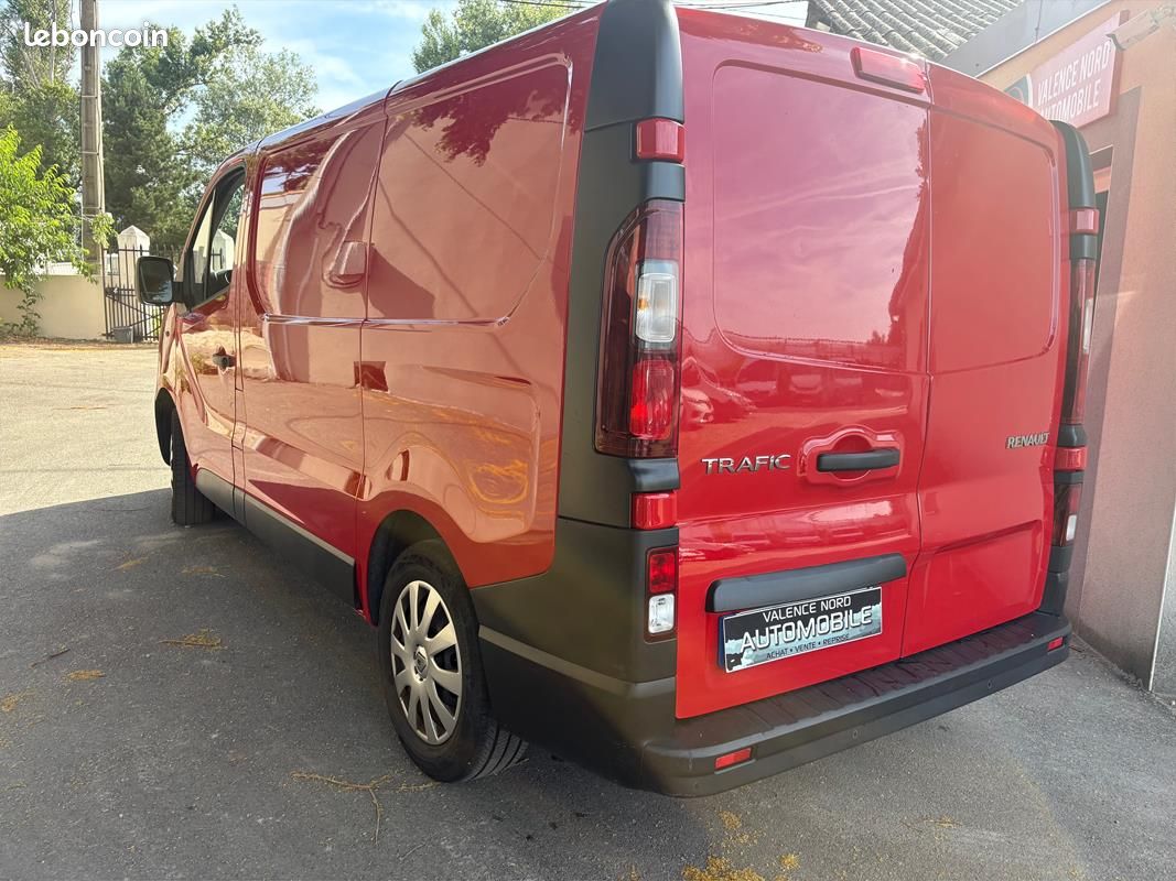 Renault Trafic 2.0 120cv Finition GRAND CONFORT L1H1 - 15 000 HT Garantie 6 mois (image 7)