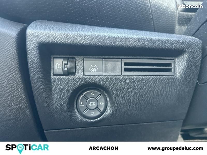 Citroen C4 PureTech 130ch S&S C-Series (image 27)
