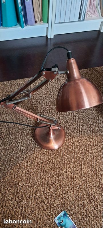 Lampe de bureau (image 1)