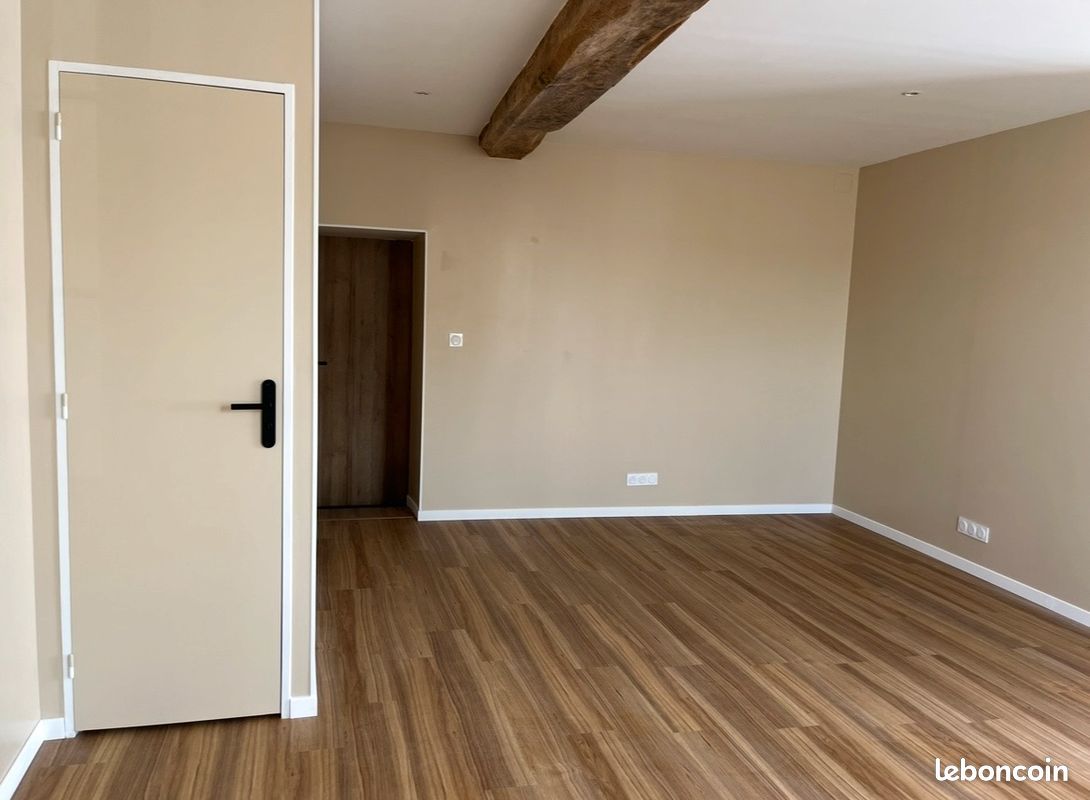 Appartement 3 pièces 70 m² · au Lion-d'Angers · 70 m² · 700 €/mois