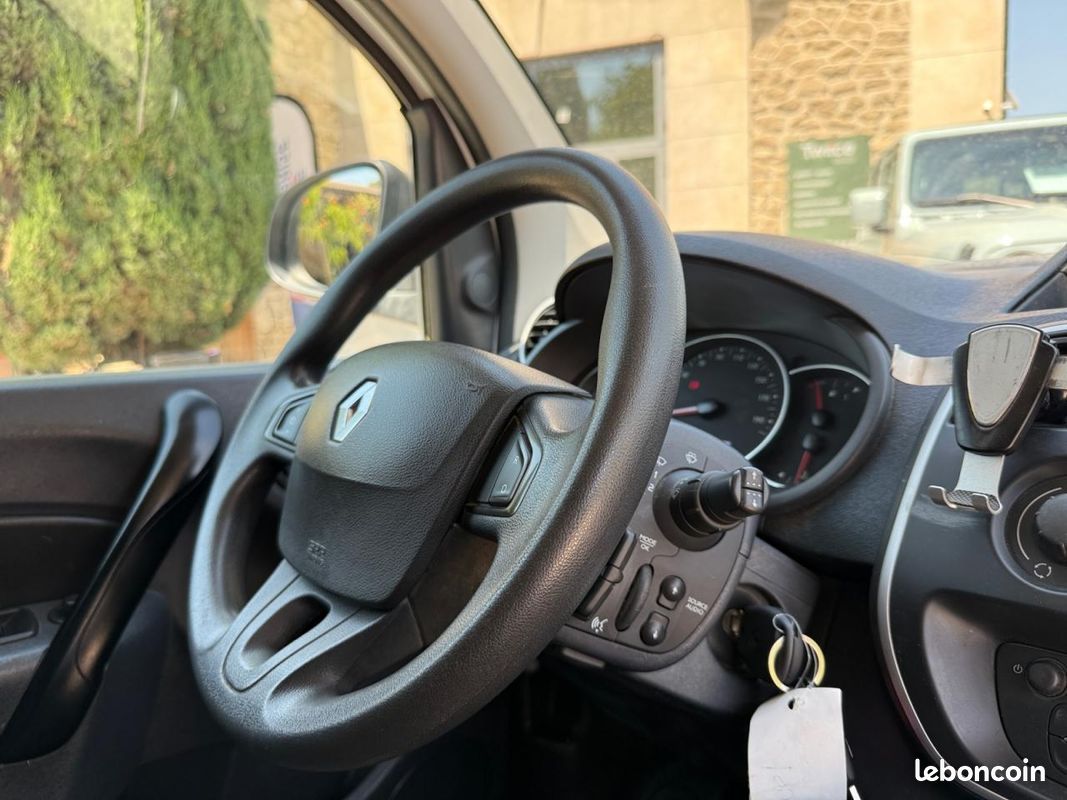 RENAULT KANGOO EXPRESS Compact - Fourgon - L1 1.5 dCi 75 - Extra R-Link - Garantie 12 Mois (image 22)