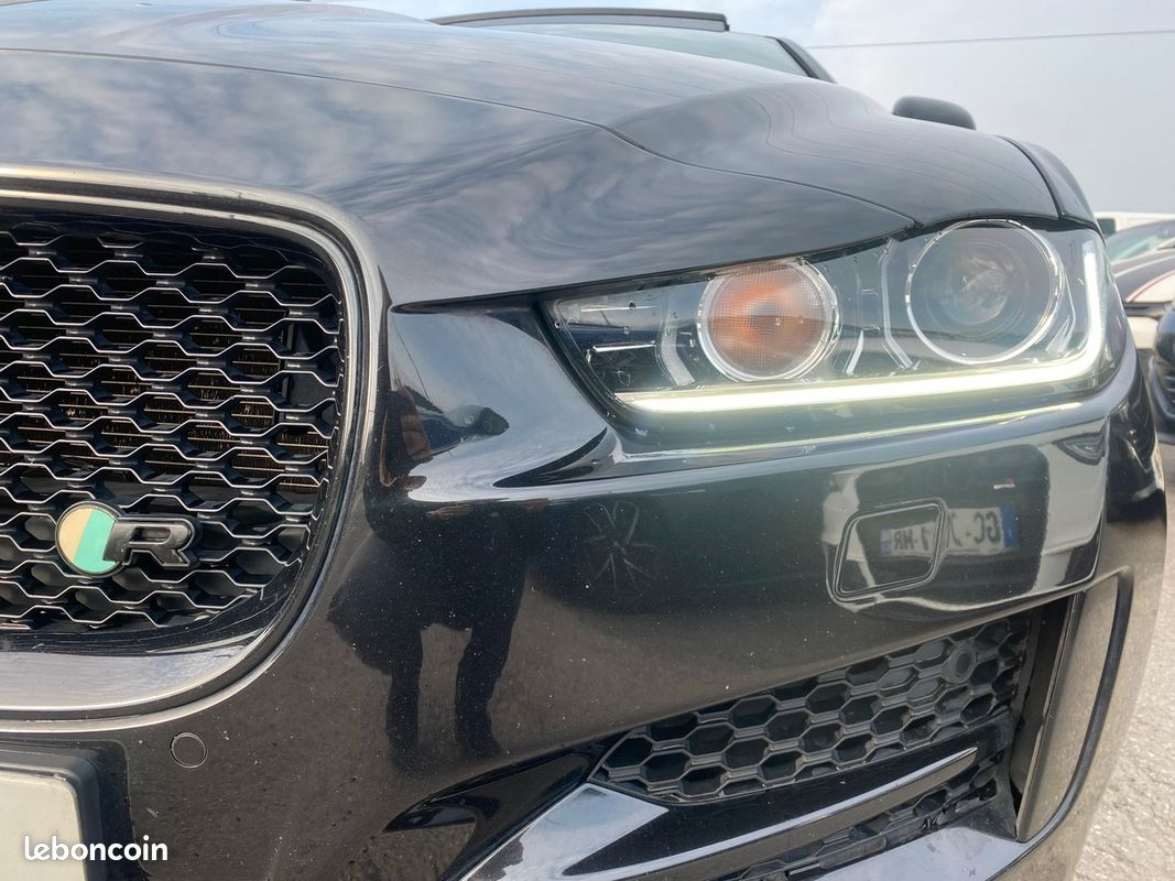 Jaguar XE 2.0d 180cv R SPORT BVA Garantie 1 AN TL AUTOMOBILES (image 12)