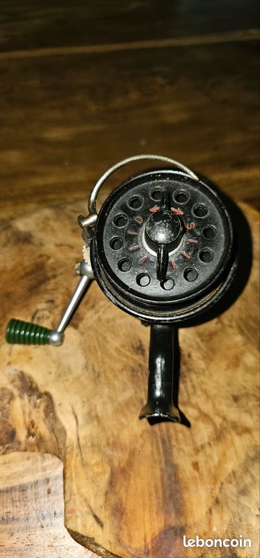 MOULINET PÊCHE ANCIEN PEZON ET MICHEL LUXOR NOIR - PÊCHE À LA MOUCHE