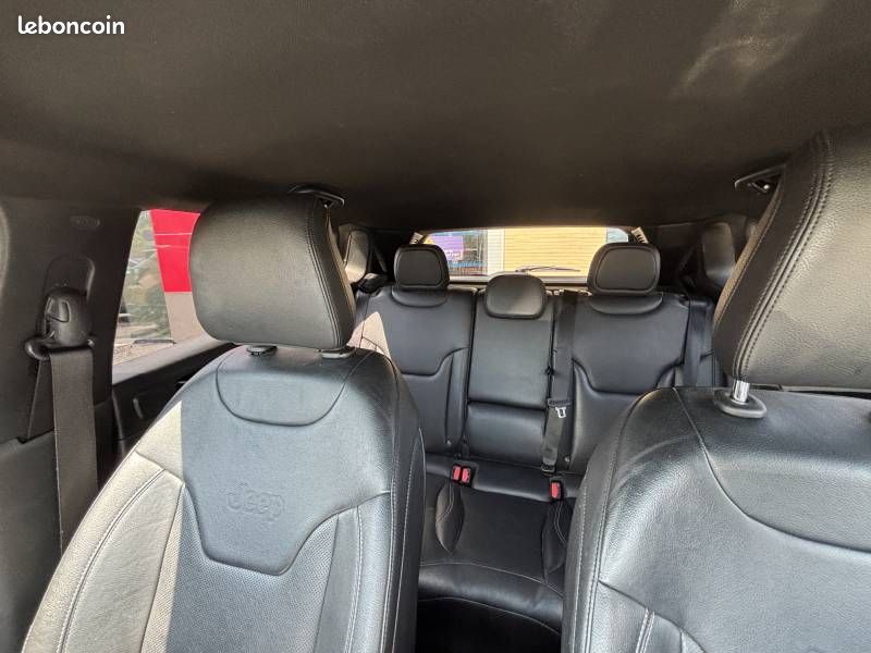 Jeep Compass II 1.3 PHEV T4 240 ch 4xe eAWD S (image 19)