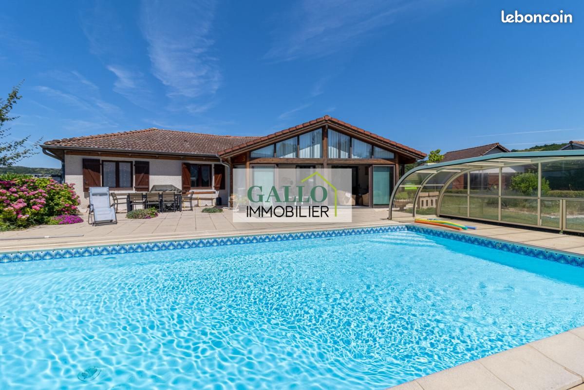 Maison 5 pièces 108 m² · à Beauvoir-de-Marc · 108 m² · 350 000 €