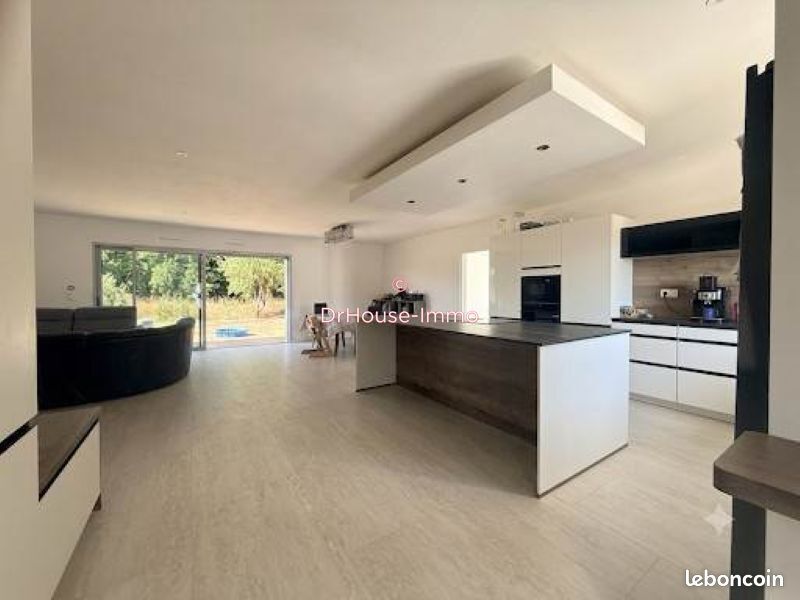 Maison 4 pièces 112 m² · à Corme-Écluse · 112 m² · 343 000 €
