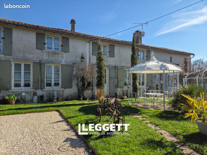 Maison 7 pièces 164 m² · à Valdelaume · 164 m² · 185 000 €