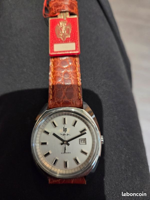 Montre LIP R148 Electronic Disque Date De 1975 – Modèle D'origine En Stock, Neuve Sans Boîte