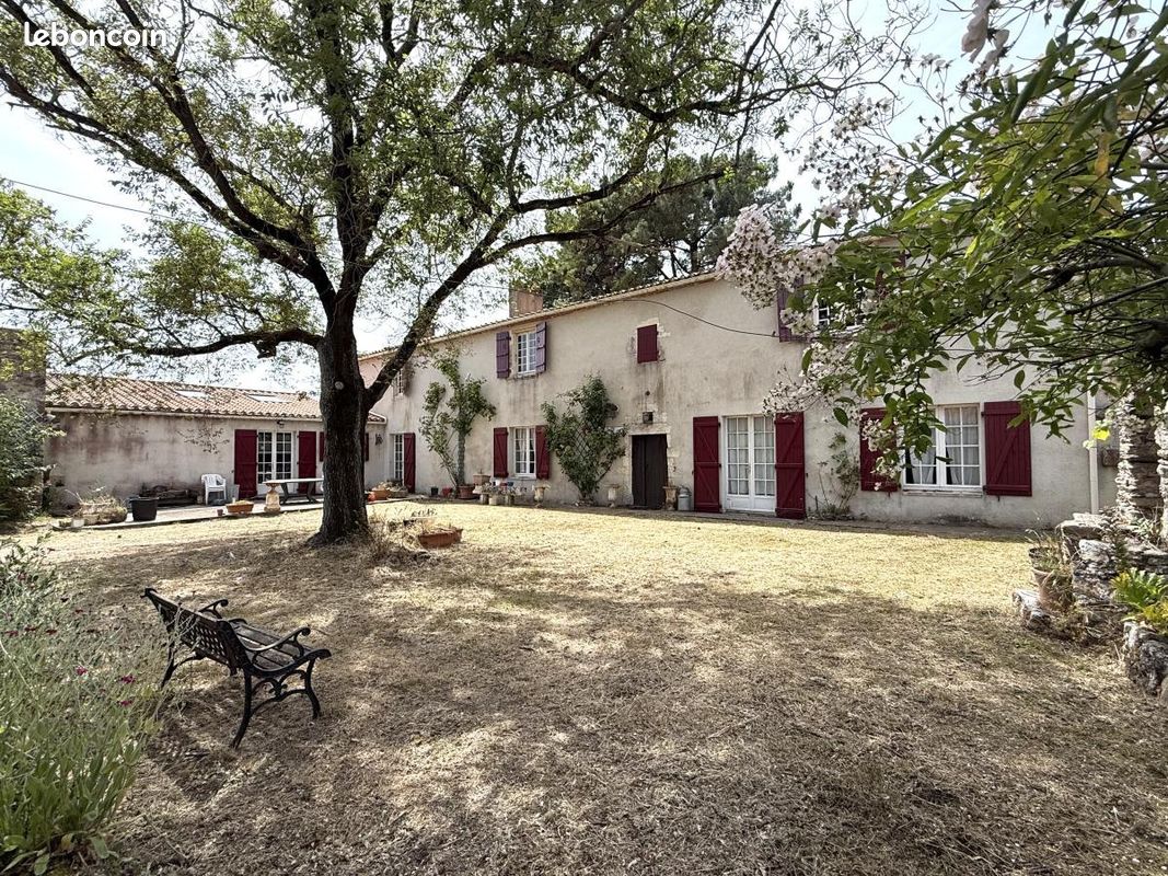 Maison 9 pièces 284 m² · à Les Sables-d'Olonne · 284 m² · 774 500 €