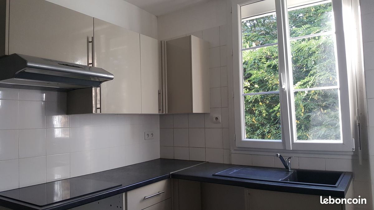 Appartement 2 pièces 32 m² · à Saint-Cyr-l'École · 32 m² · 930 €