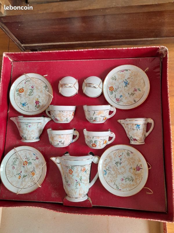 Dinette en porcelaine - Collection