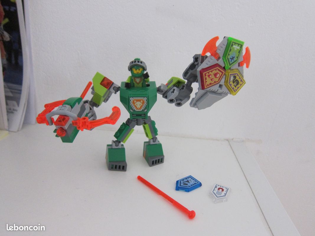 Nexo Knight LEGO 70364 - La Super Armure d'Aaron (image 1)