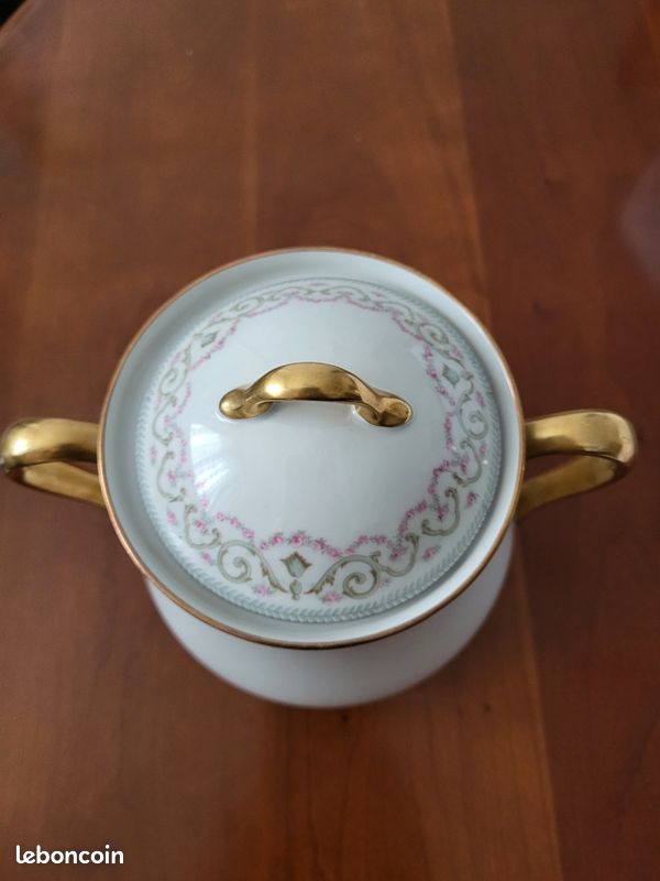 Grand pot / sucrier en porcelaine de Limoges (image 2)