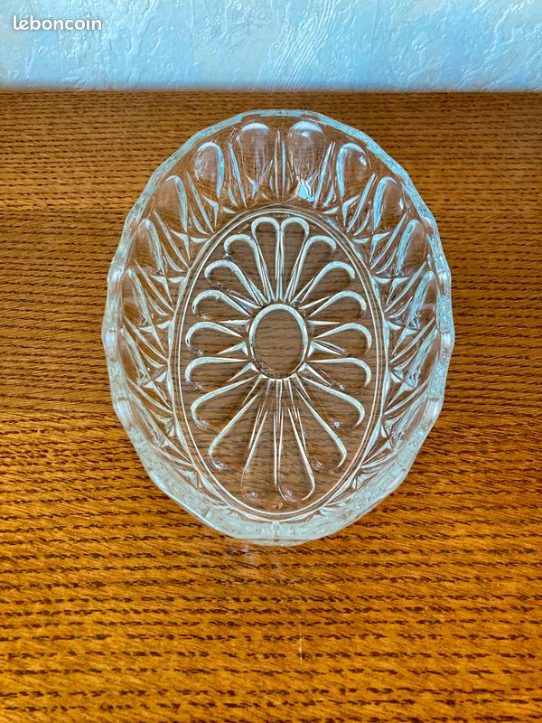 Grand plat apéritif ovale vintage en verre ciselé 29,5×19,5