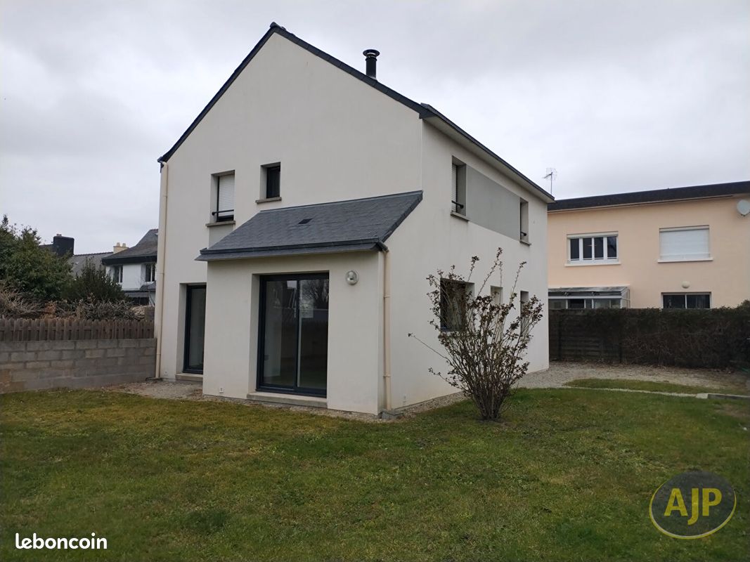 Maison 6 pièces 114 m² · à Vannes · 114 m² · 1 300 €/mois